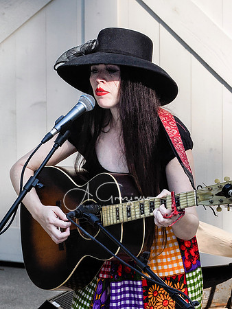 Martha Spencer & the Wonderland Band
