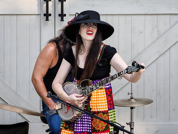 Martha Spencer & the Wonderland Band