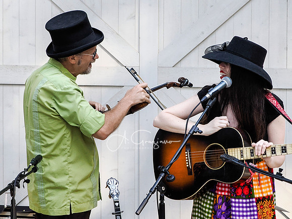 Martha Spencer & the Wonderland Band