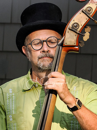 Martha Spencer & the Wonderland Band