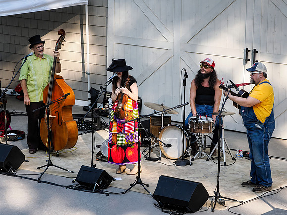 Martha Spencer & the Wonderland Band