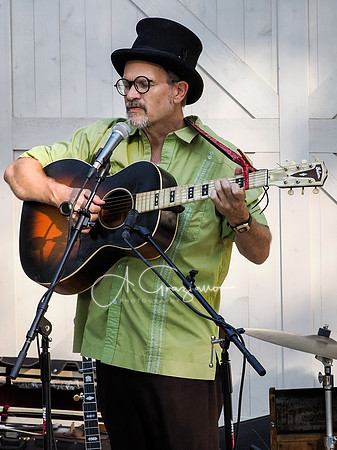 Martha Spencer & the Wonderland Band