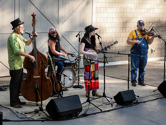 Martha Spencer & the Wonderland Band