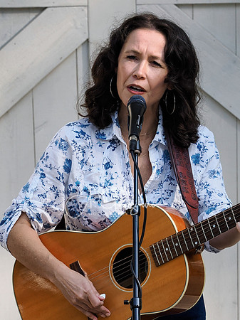 Guthrie Family Singers Songbird Session
