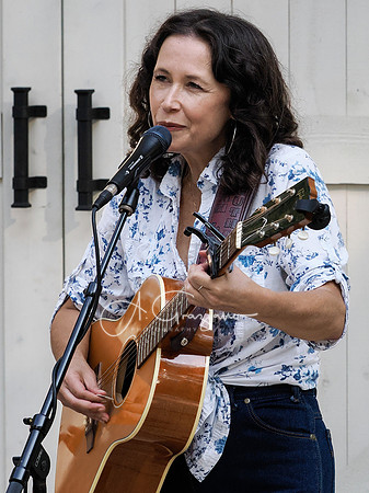 Guthrie Family Singers Songbird Session