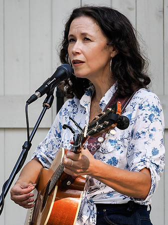 Guthrie Family Singers Songbird Session