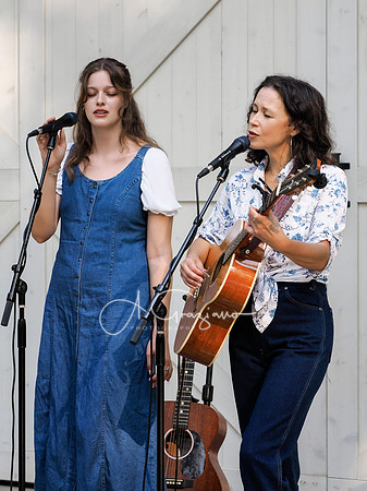 Guthrie Family Singers Songbird Session