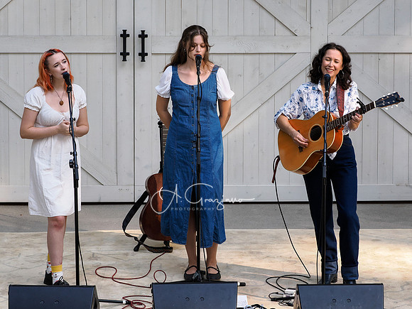 Guthrie Family Singers Songbird Session
