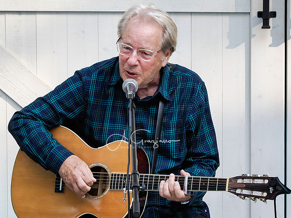 Fred Raimondo's Songwriters in the Round