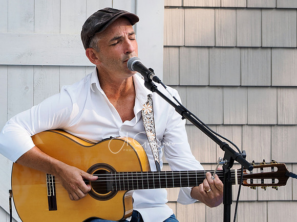 Fred Raimondo's Songwriters in the Round
