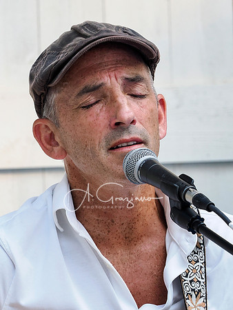 Fred Raimondo's Songwriters in the Round
