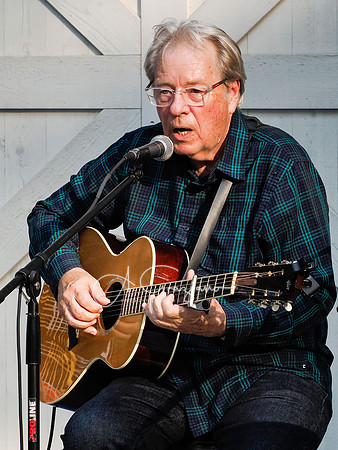 Fred Raimondo's Songwriters in the Round