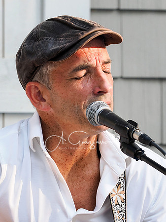 Fred Raimondo's Songwriters in the Round