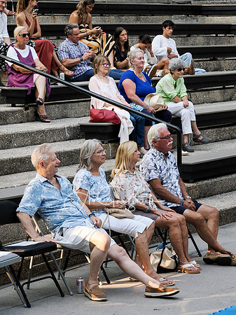Fred Raimondo's Songwriters in the Round