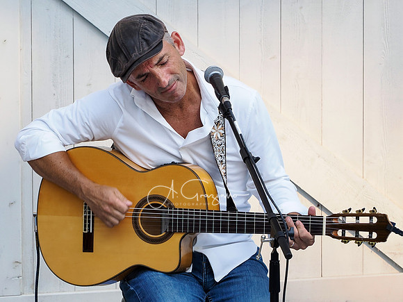 Fred Raimondo's Songwriters in the Round