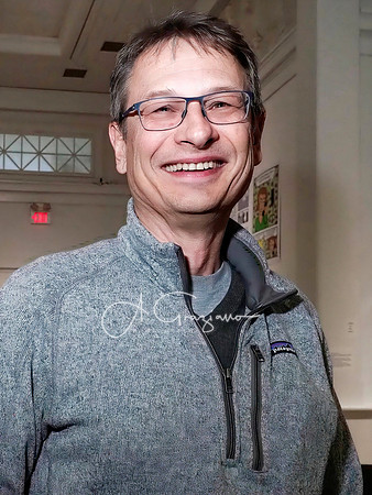 Tony Dec