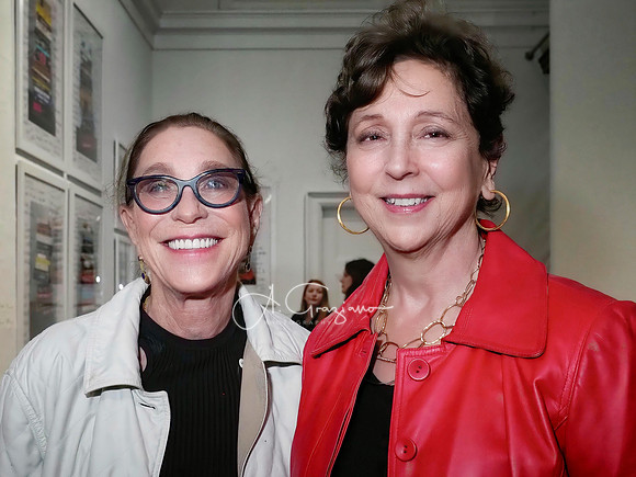 Leslie Siben, Claudia Pilato